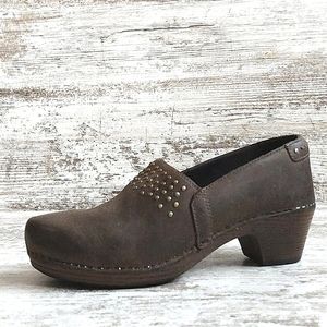 Sz 37 Dansko Mavis Studded Brown Leather Clog